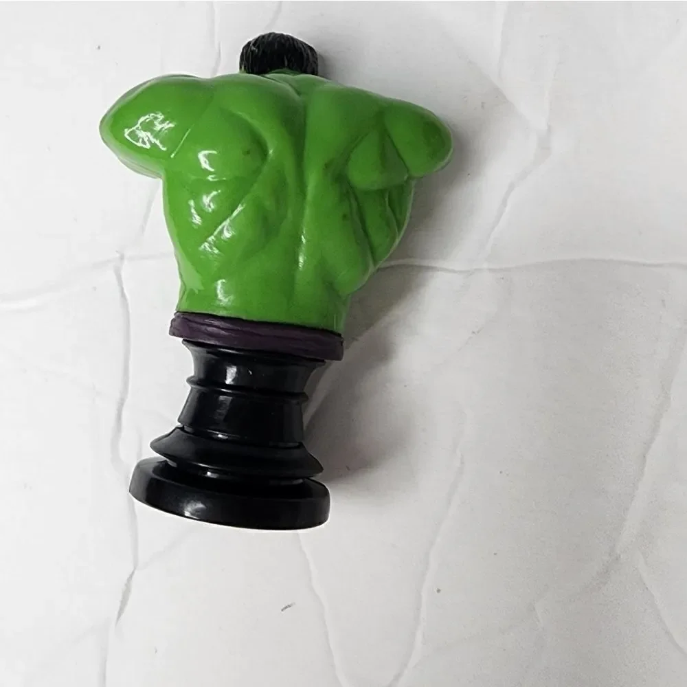Marvel  Avengers Incredible Hulk Mini Bust  Paper Weight Figure Loose